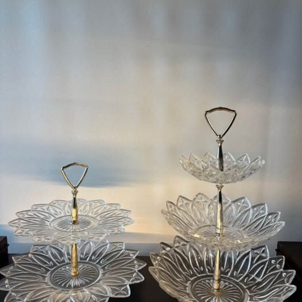 2 pcs. Vintage Federal Glass Petal Flower